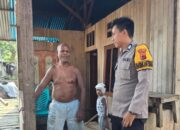 Kabut Asap Melanda Yapen, Bhabinkamtibmas Serui Jaya Sambangi Warga Berikan Himbauan Kesehatan