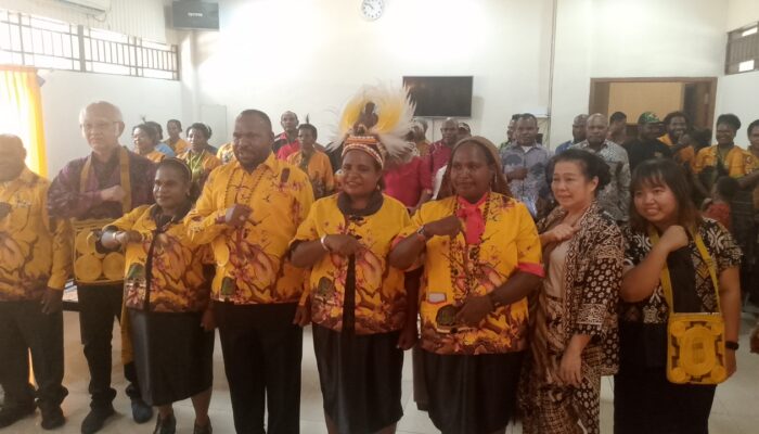Melince Tipagau Pimpin LSM Cinta Anggrek Spesies Indonesia Cabang Intan Jaya, Fokus Lestarikan Anggrek Papua