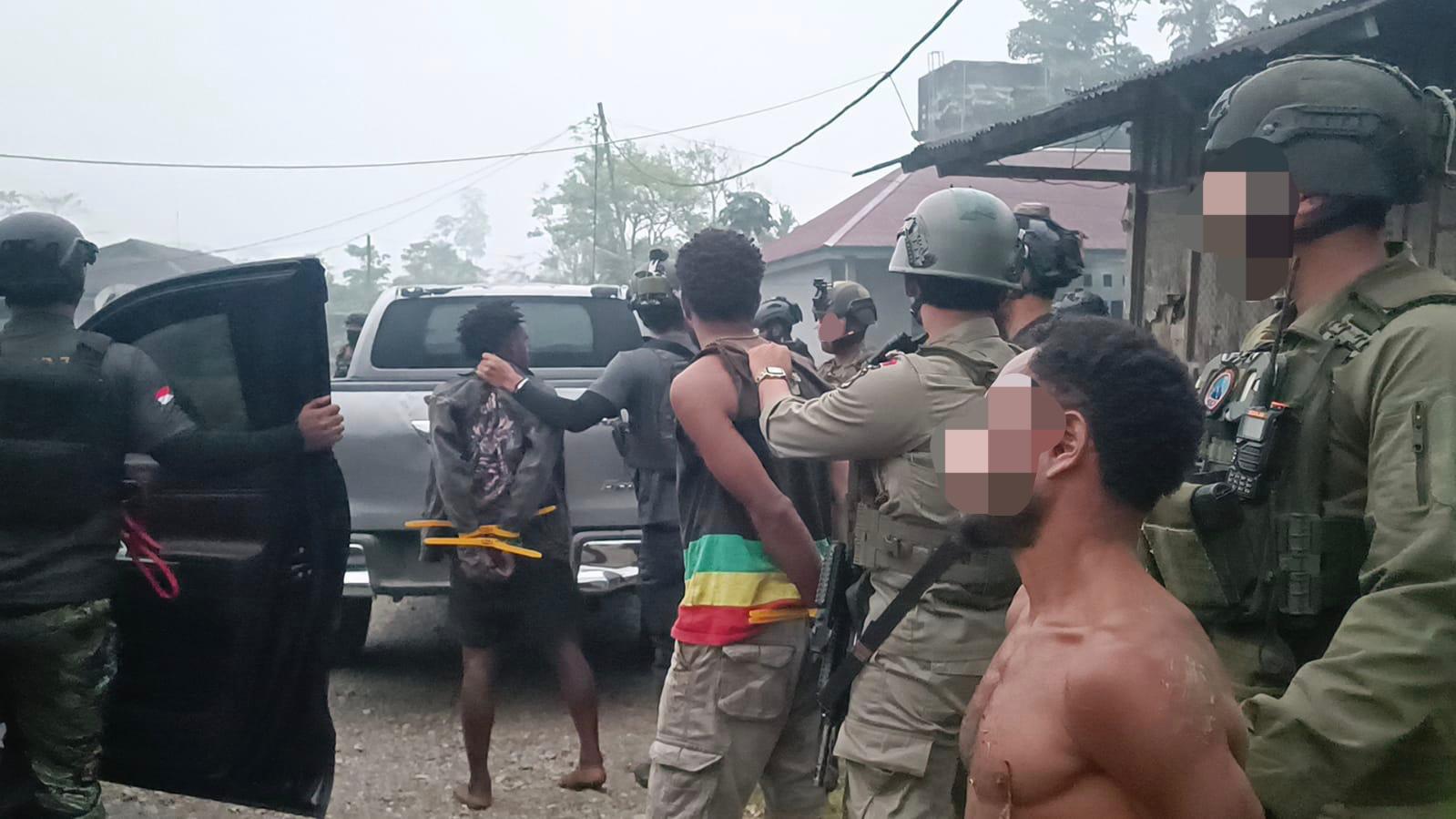 Satgas Damai Cartenz Amankan Dua Anggota KKB Terkait Kasus Pembunuhan di Yahukimo