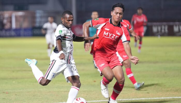 Persipura Balikkan Keadaan di Surabaya, De Red FC Ditekuk 1-3