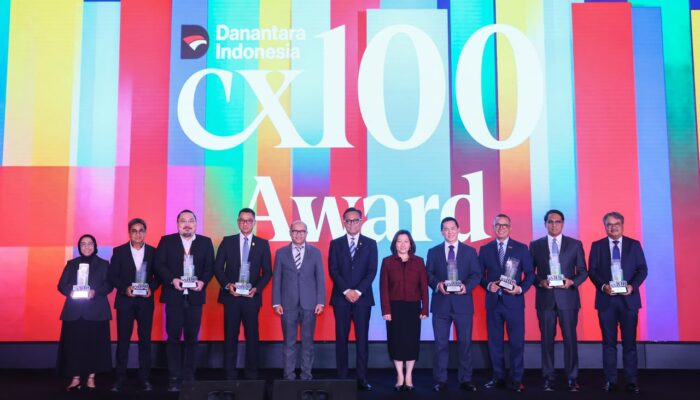 Transformasi Berorientasi Pelanggan, PLN Raih Sector Champion dan Runner Up BUMN Layanan Terbaik Danantara Indonesia CX100 Award 2026